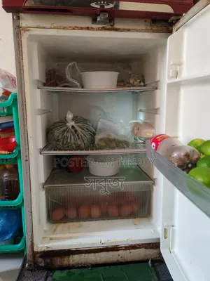 পুরাতন ফ্রিজ