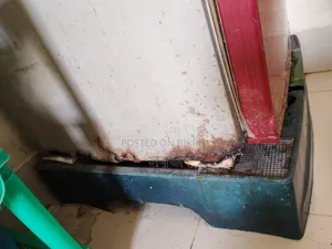পুরাতন ফ্রিজ