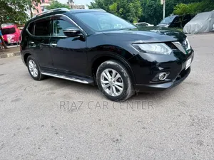 নিসান এক্স-ট্রেইল ২০১৪ কালো
