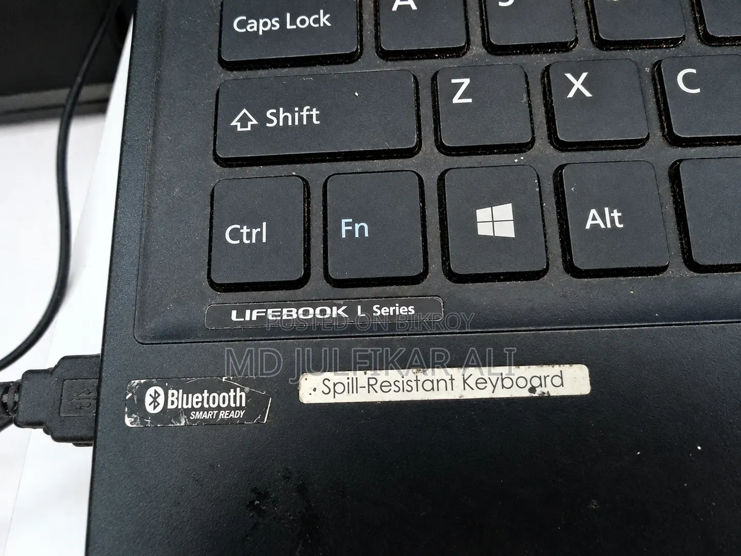 Laptop Fujitsu Lifebook LH520 2GB Intel Core i3 SSD 256GB