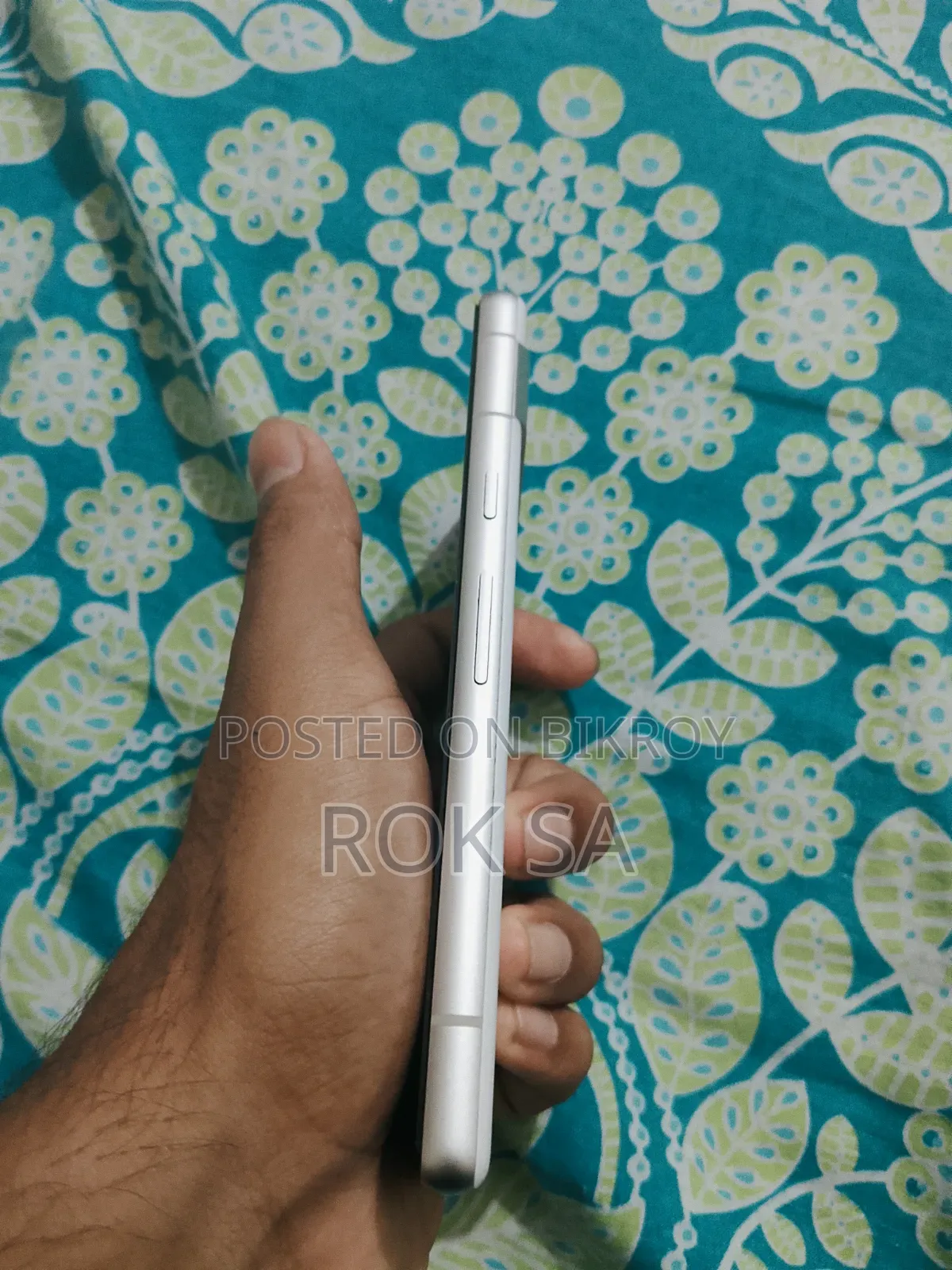 গুগল পিক্সেল ৭এ ১২৮ জিবি সাদা