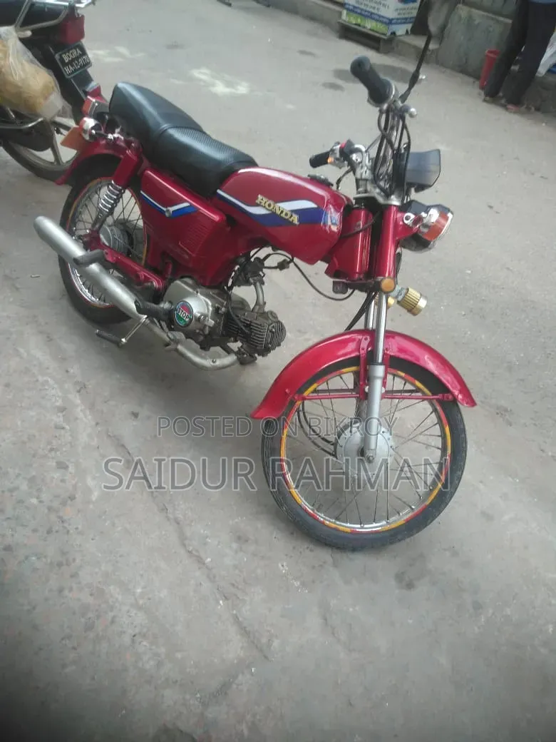 হোন্ডা ২০০১ রেড