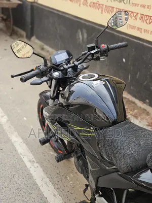 সুজুকি জিক্সার ২০২৬ কালো