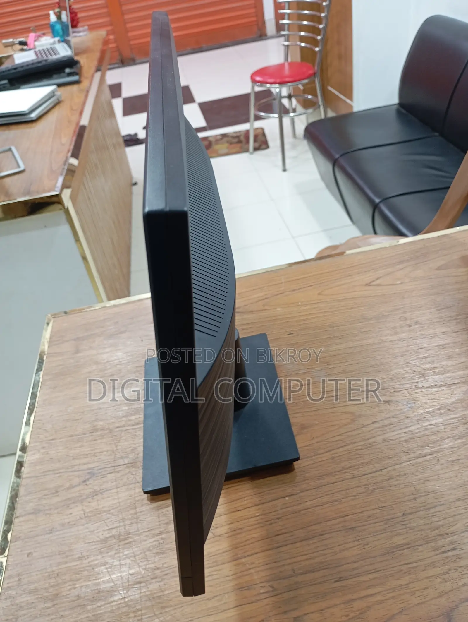 Dell 19-inch Black Color Monitor