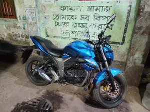 সুজুকি জিক্সার ২০২২ নীল