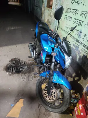সুজুকি জিক্সার ২০২২ নীল