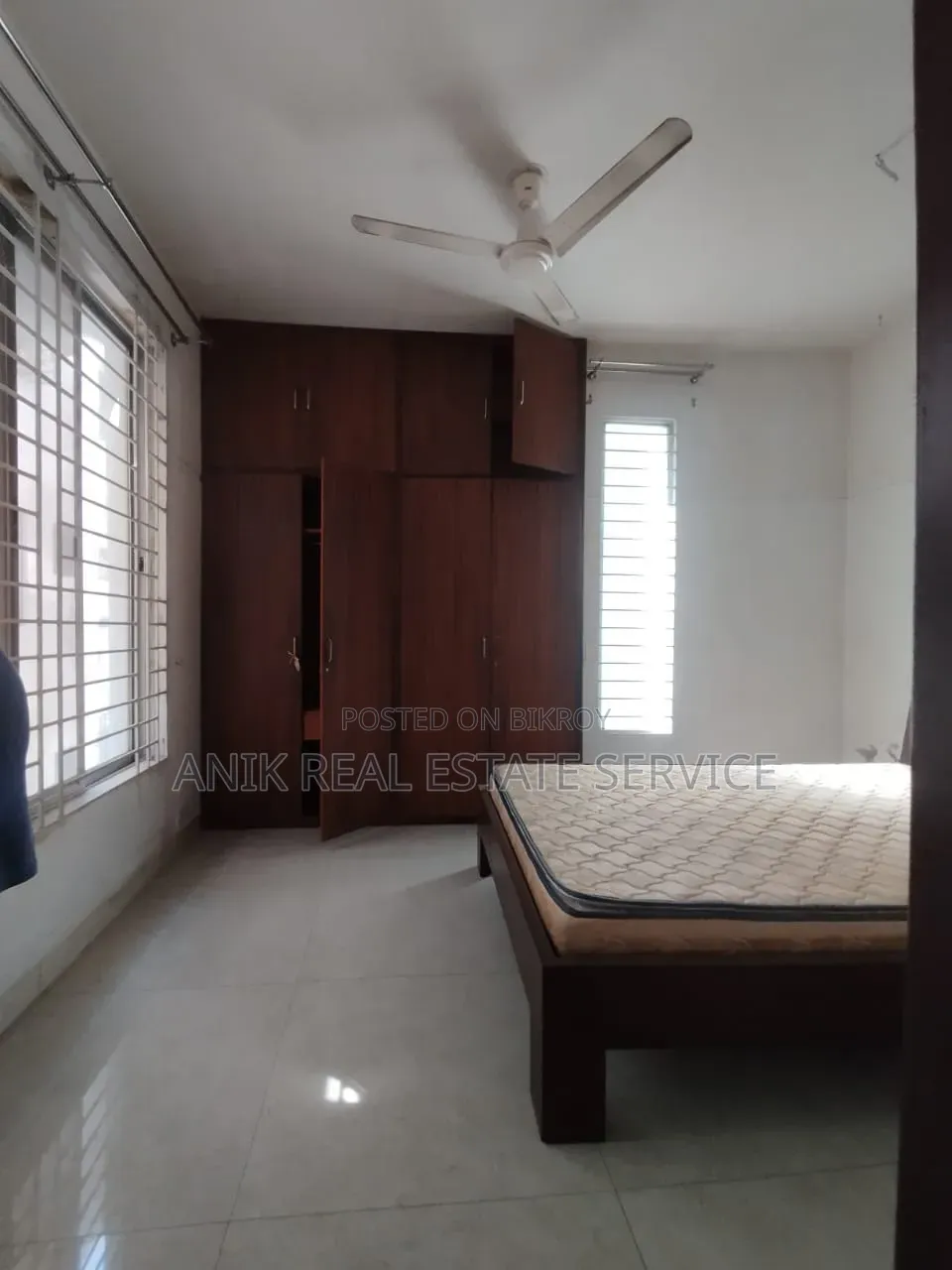 গুলশানের অনিক রিয়েল এস্টেটে ৩ বেডরুমের অ্যাপার্টমেন্ট ভাড়া দেওয়া হবে