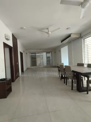গুলশানের অনিক রিয়েল এস্টেটে ৩ বেডরুমের অ্যাপার্টমেন্ট ভাড়া দেওয়া হবে