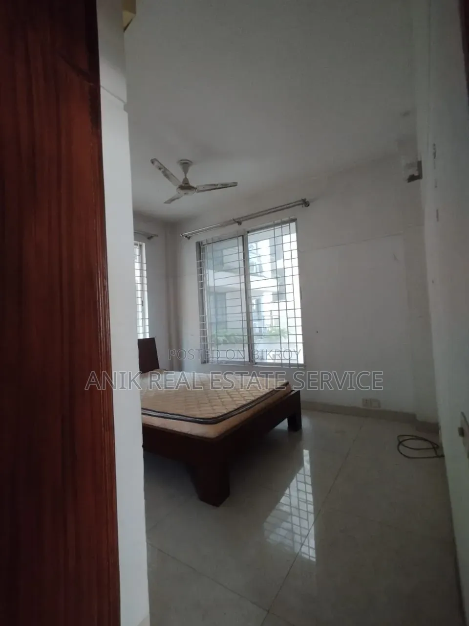 গুলশানের অনিক রিয়েল এস্টেটে ৩ বেডরুমের অ্যাপার্টমেন্ট ভাড়া দেওয়া হবে