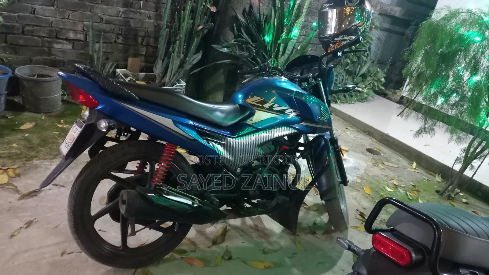 হোন্ডা লিভো ২০১৯ নীল