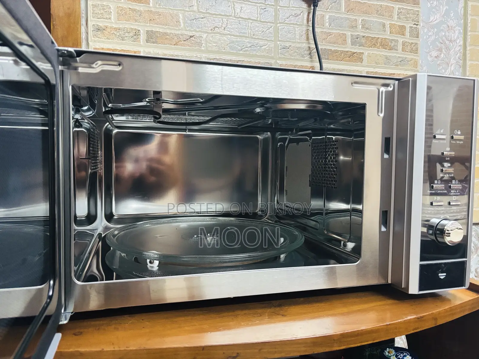 Konka Microwave Oven With Con. & Grill (30 Liter)