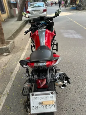 যামাহা ফাজার ভি২ ২০১৭ লাল