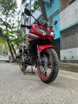 যামাহা ফাজার ভি২ ২০১৭ লাল