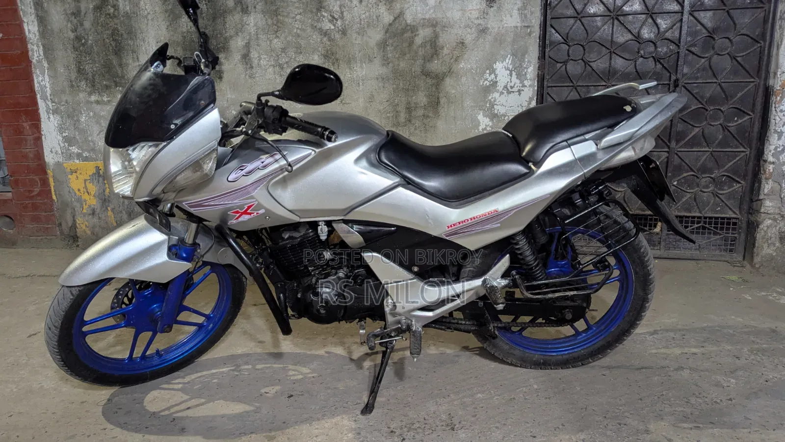 Hero 2012 White