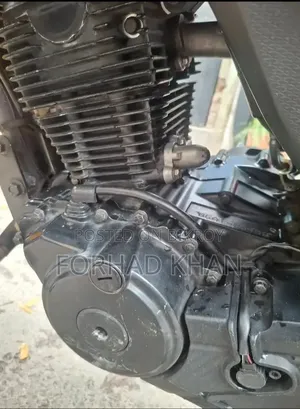সুজুকি গিক্সার ২০২২ হলুদ