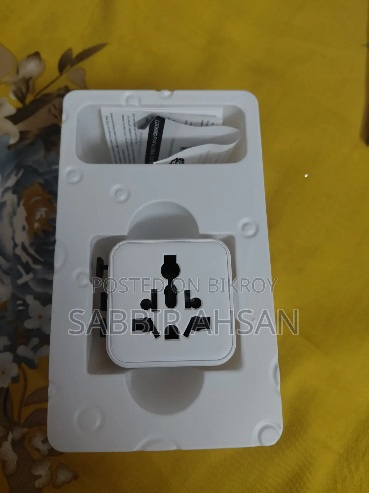 [Brand New & Unused] Onten Multiport Universal Travel Adapter
