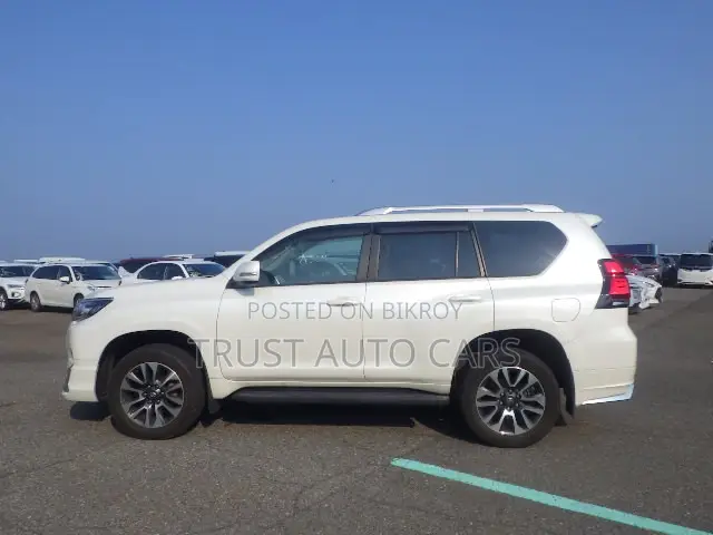 Toyota Land Cruiser Prado 2022 Pearl
