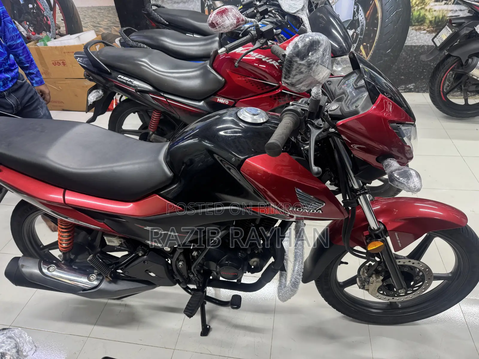 হোন্ডা লিভো ২০২৩ কালো