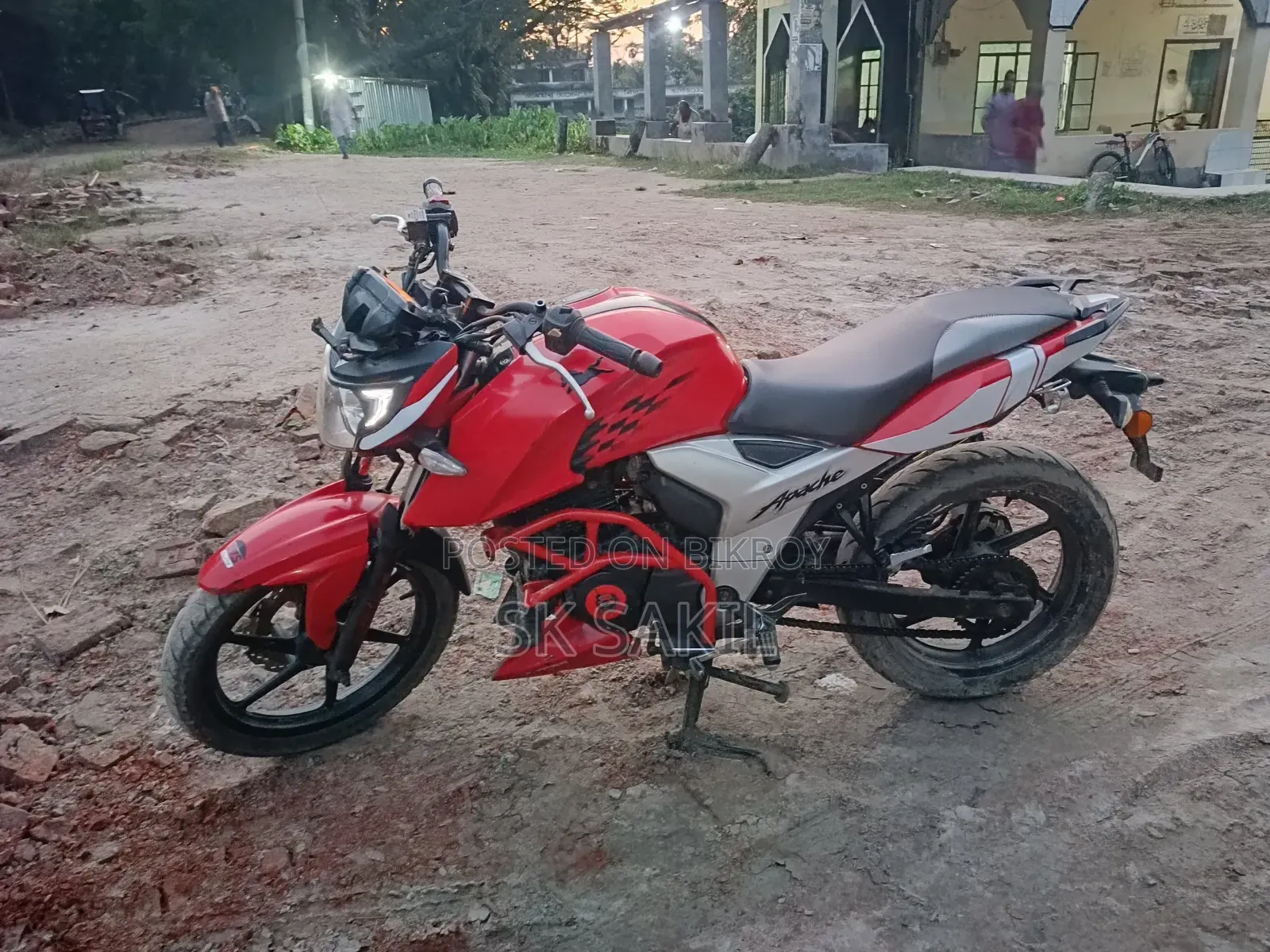 TVS Apache RTR 160 4V 2018 Red