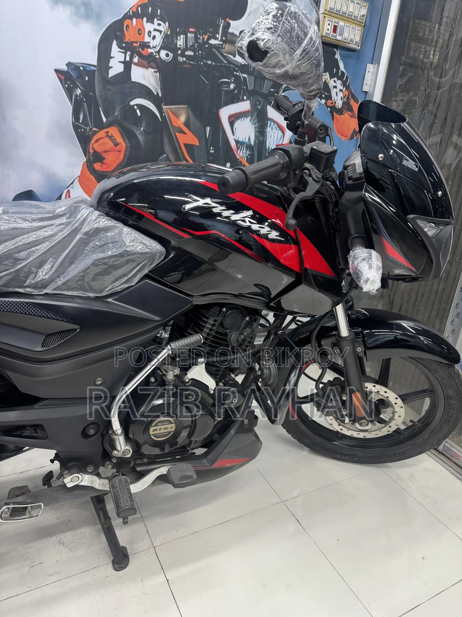 বাজাজ পালসার ১৫০ ২০২৪ ব্ল্যাক