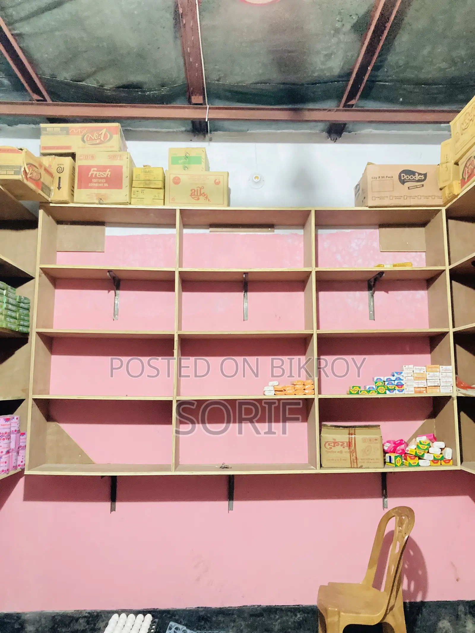 Shop shelf
