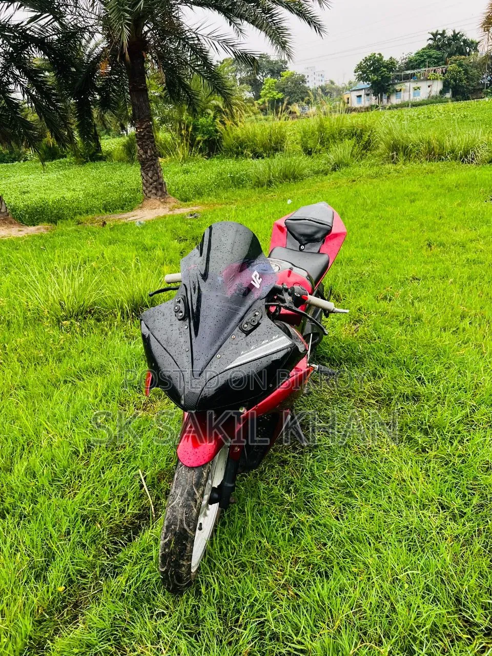 Yamaha R1 2017 Red