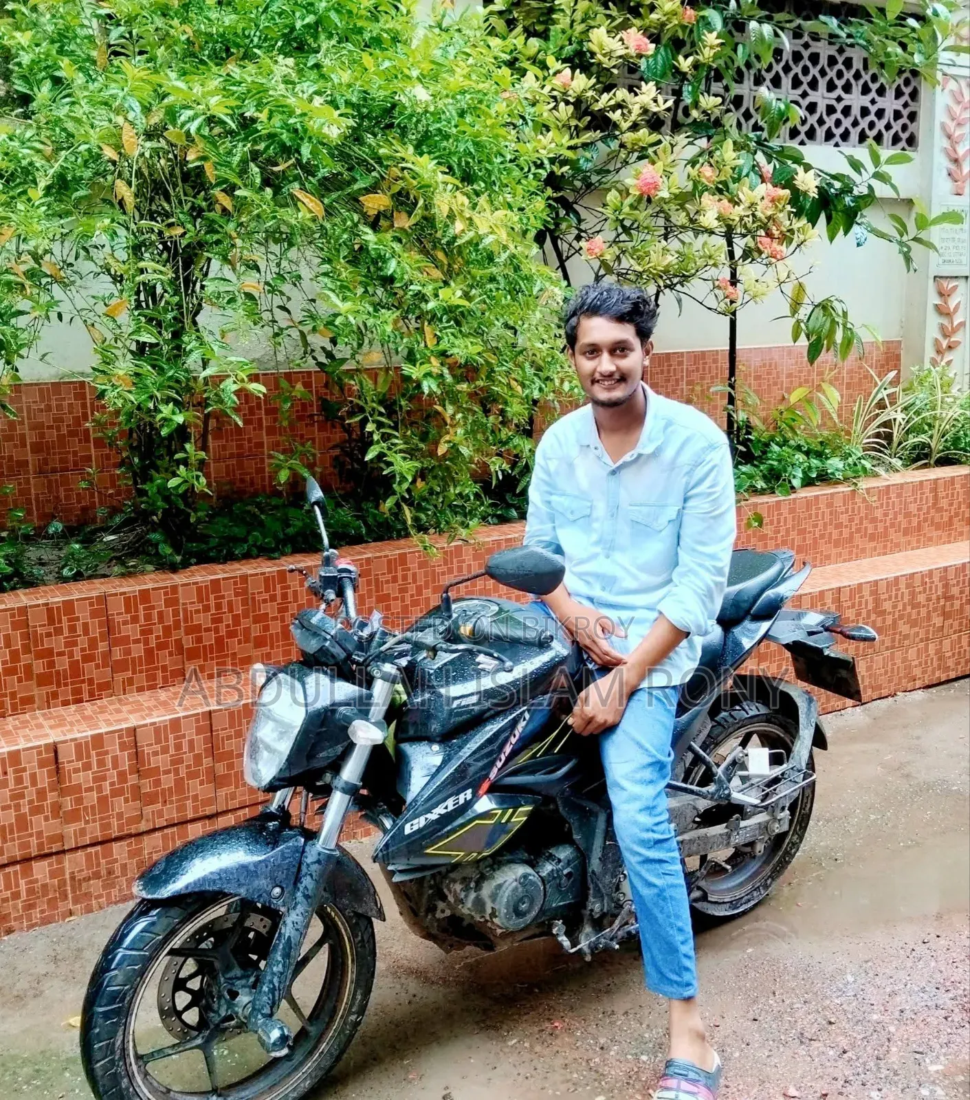 সুজুকি গিক্সার এসএফ ২০২৩ কালো