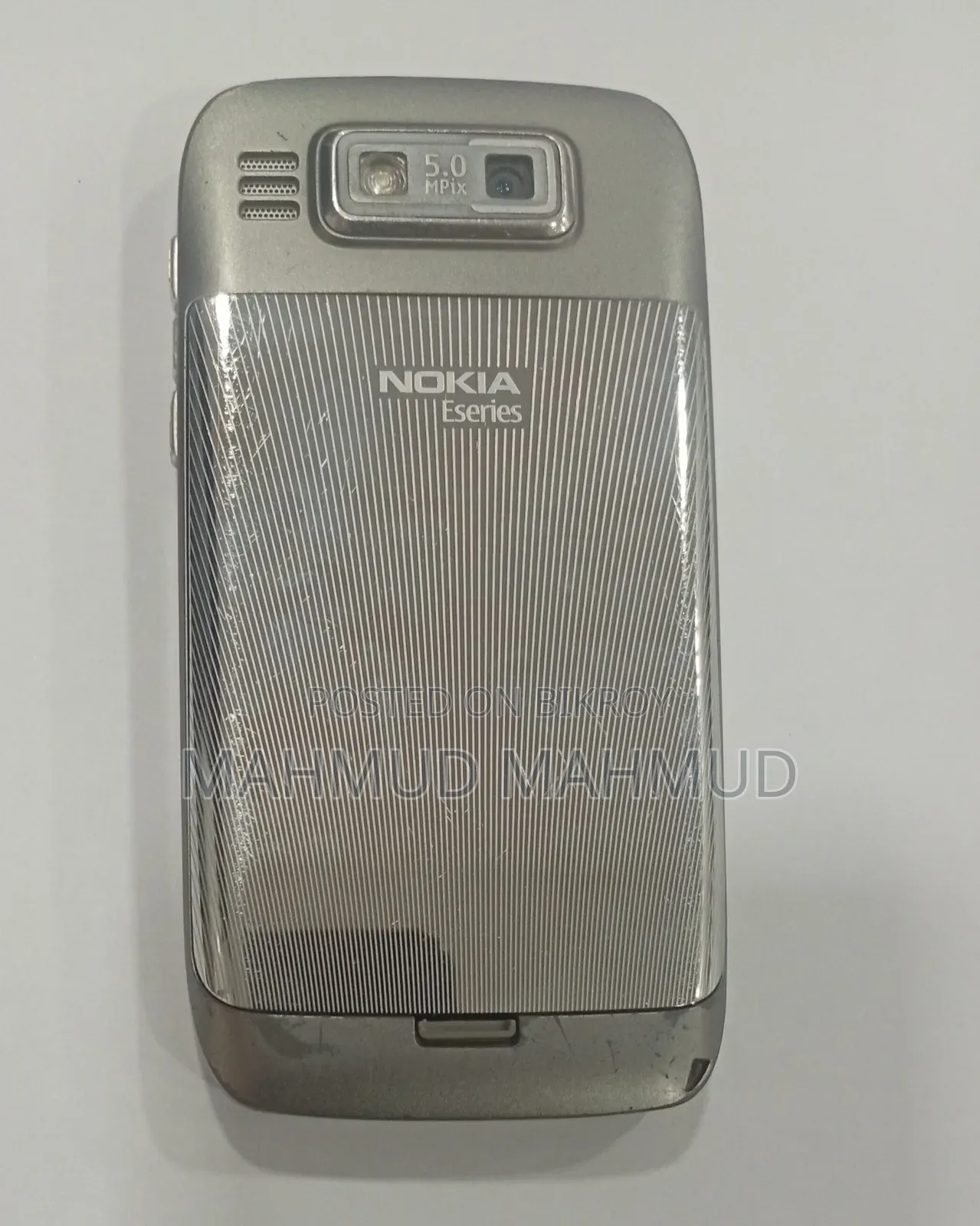 নোকিয়া ই৭২ কালো
