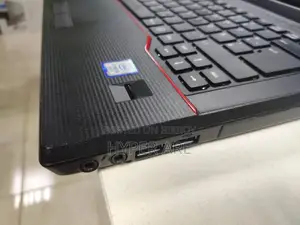 Laptop Fujitsu Lifebook E546 4GB Intel Core i5 SSD 128GB