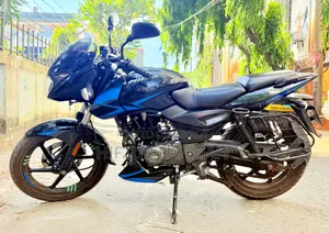 বাজাজ পালসার ১৫০ ২০২০ নীল