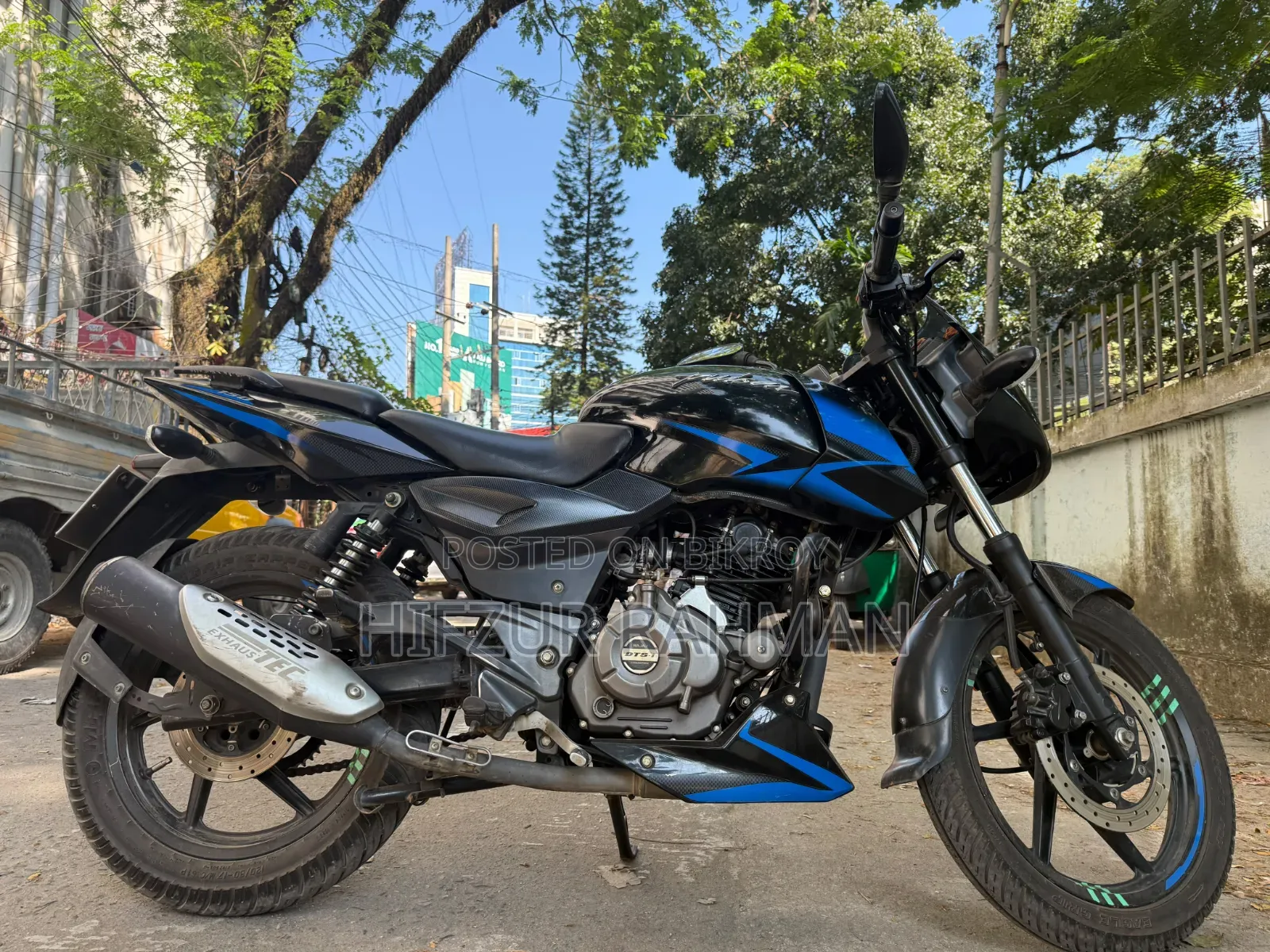 বাজাজ পালসার ১৫০ ২০২০ নীল