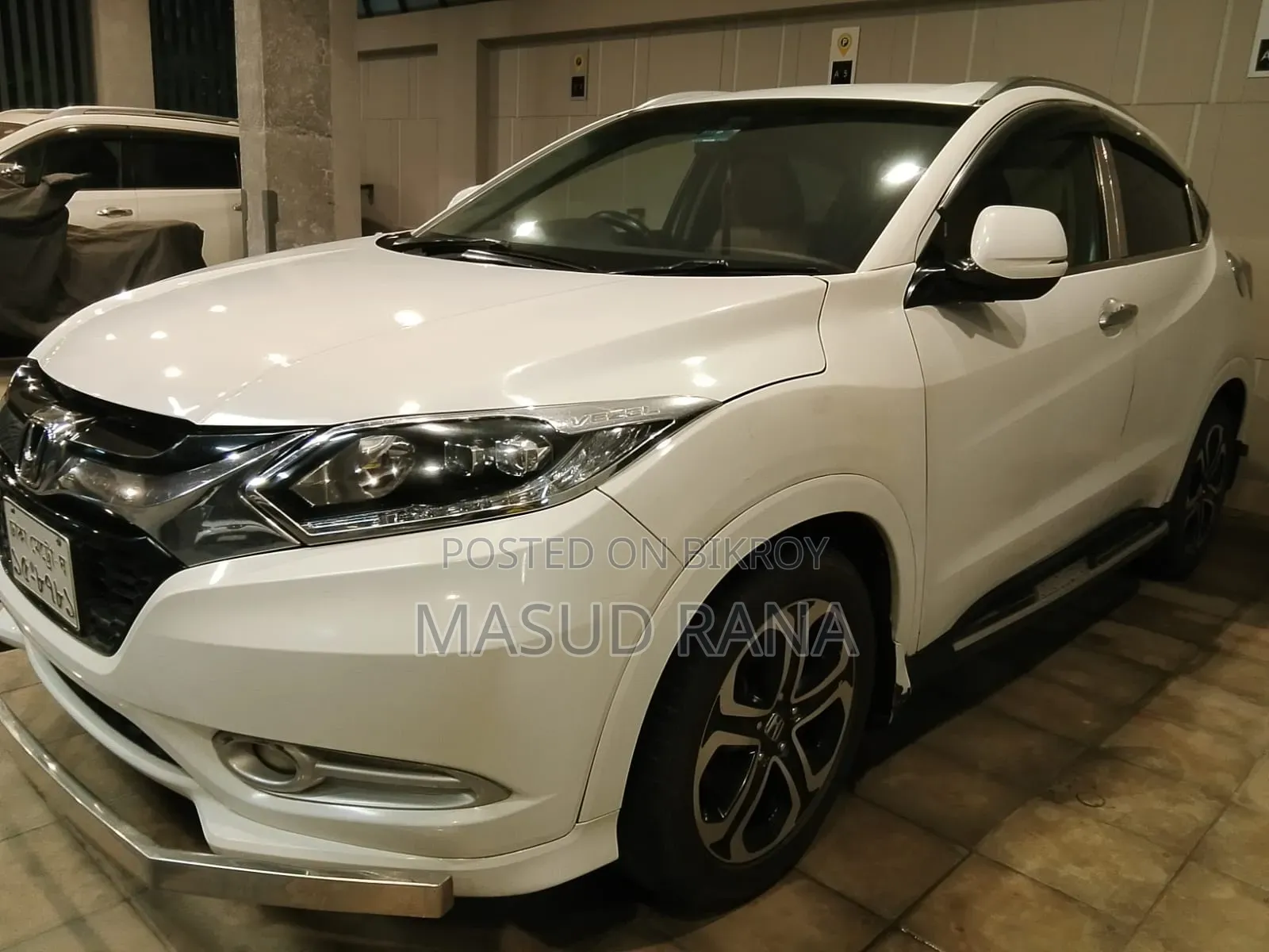 Honda Vezel 1.5 Two-Wheel Drive 2014 Pearl