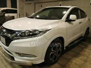 Honda Vezel 1.5 Two-Wheel Drive 2014 Pearl