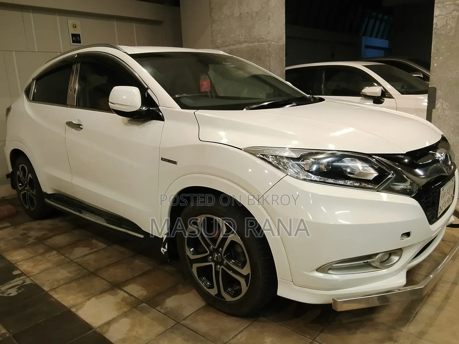 Honda Vezel 1.5 Two-Wheel Drive 2014 Pearl