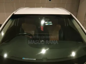 Honda Vezel 1.5 Two-Wheel Drive 2014 Pearl