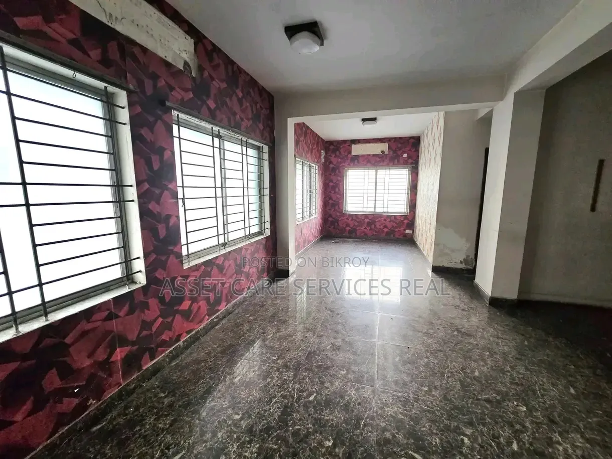২৮৫০-বর্গফুট বনানী রোড-১১ কমার্শিয়াল ওপেন অফিস স্পেস ভাড়া