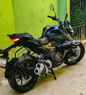 সুজুকি জিক্সার ২৫০ ২০২৫ ব্লু