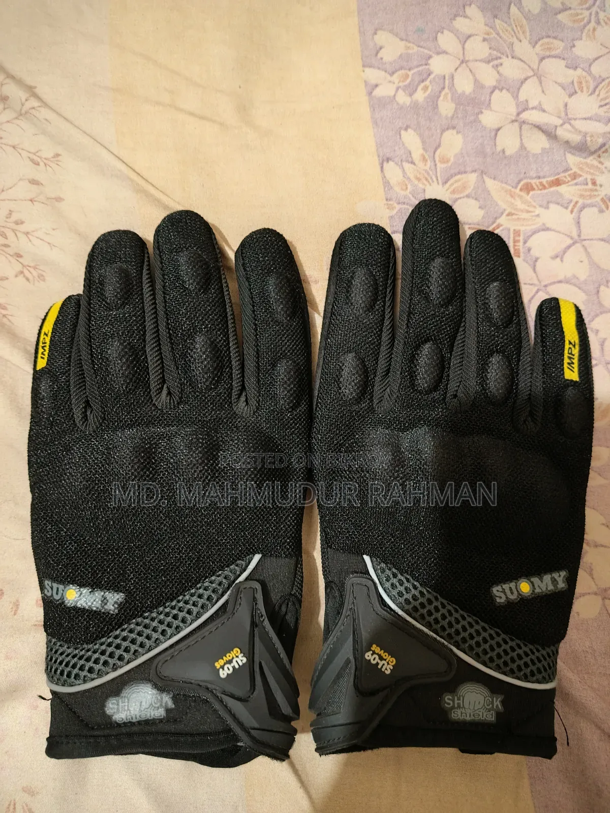 Soumy Gloves