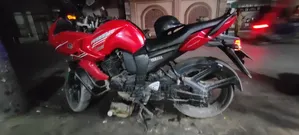 Yamaha Fazer V1 2017 Red