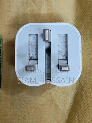 অ্যাপল ২০ওয়াট এডাপ্টার মাত্র ৬ মাস ব্যবহৃত কোনো বক্স নেই