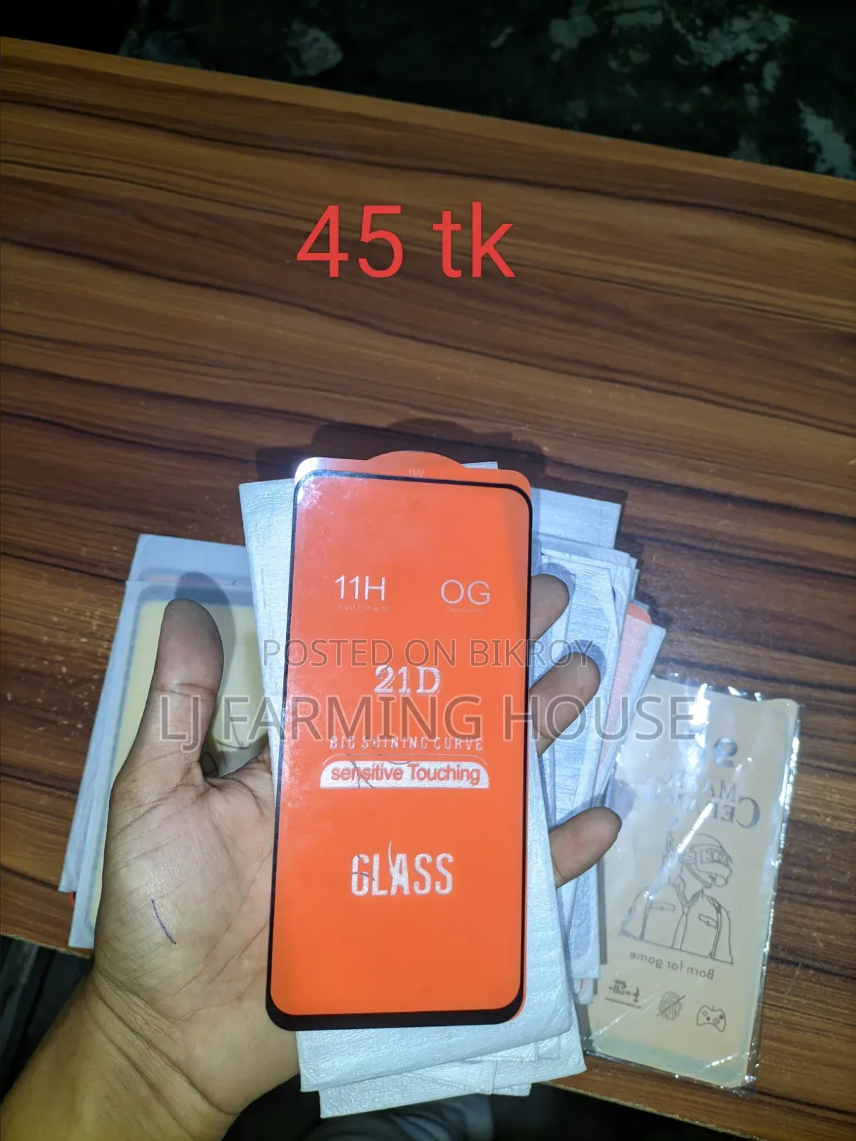 Mobile Protective Glass/Cover and Headphones