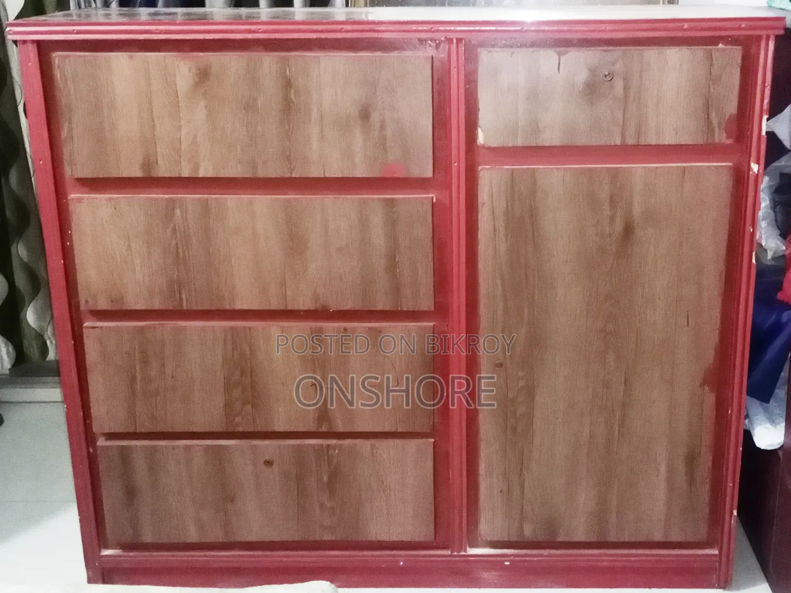 Wardrobe (4 Drawers, 1 Top Drawer, 1 Cabinet Door on Right)