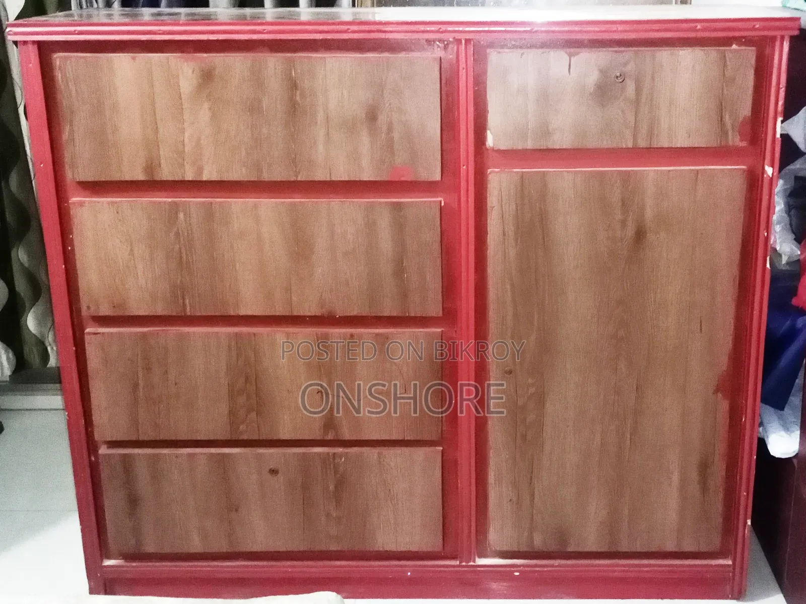 Wardrobe (4 Drawers, 1 Top Drawer, 1 Cabinet Door on Right)