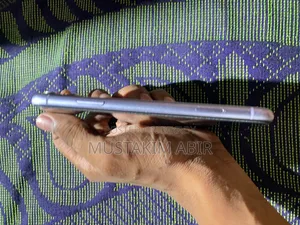 অ্যাপল আইফোন ১১ ৬৪ জিবি