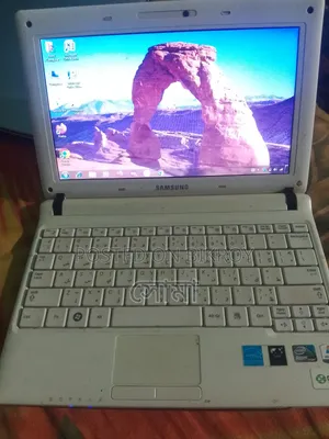 Laptop Samsung N150 Plus 2GB Intel Atom SSD 128GB