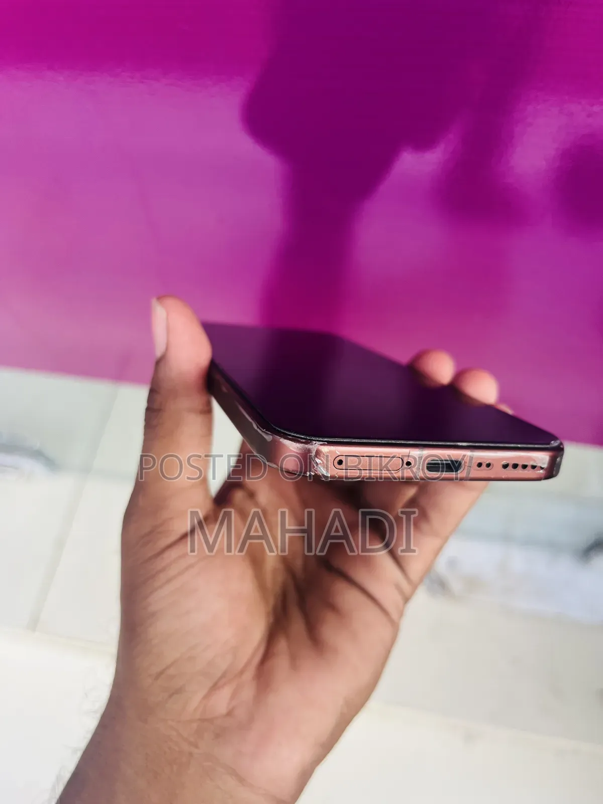 Vivo V70 256 GB Red