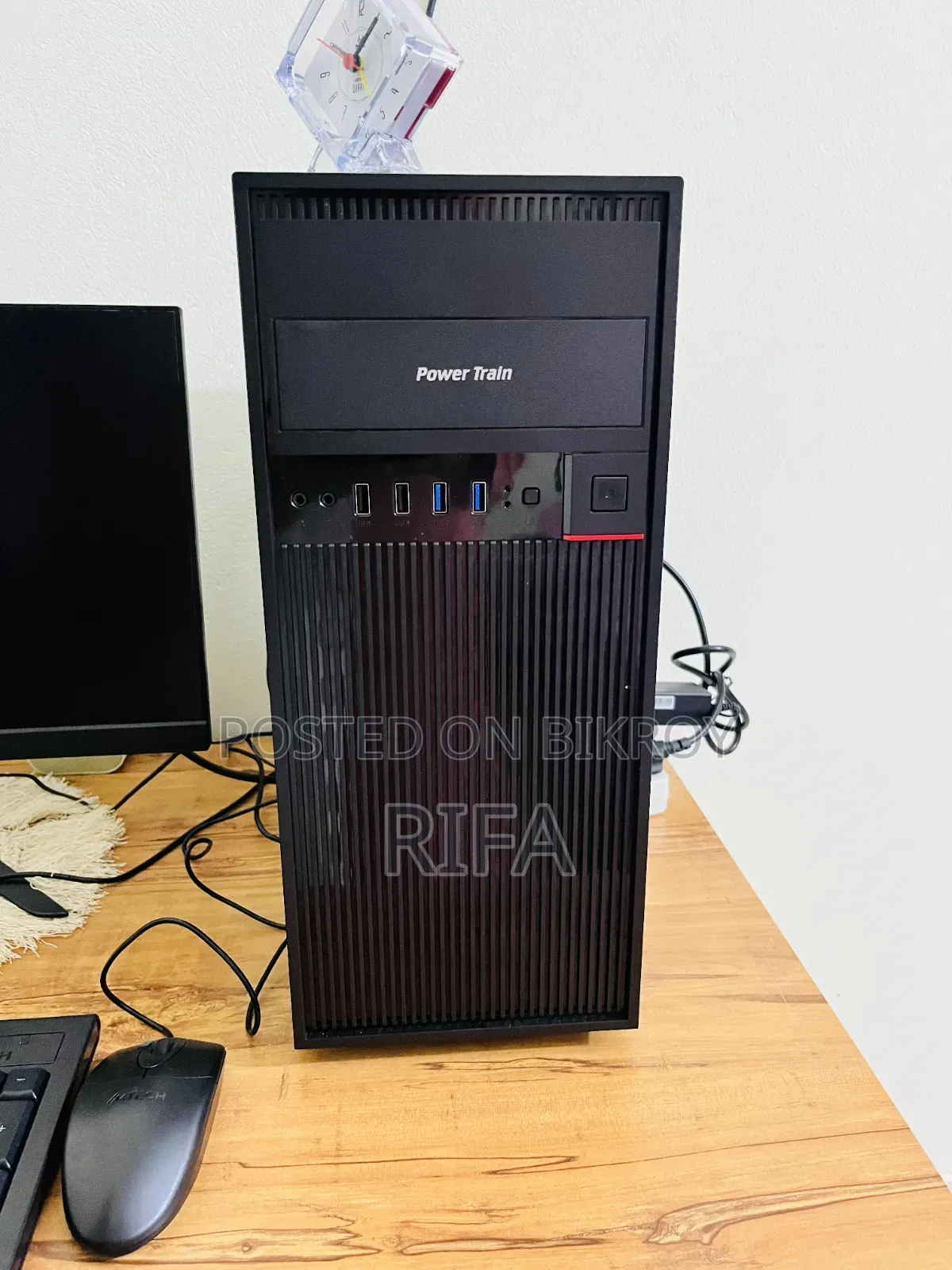 Desktop Computer 8GB AMD Ryzen 5 SSD 256GB