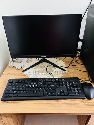 Desktop Computer 8GB AMD Ryzen 5 SSD 256GB