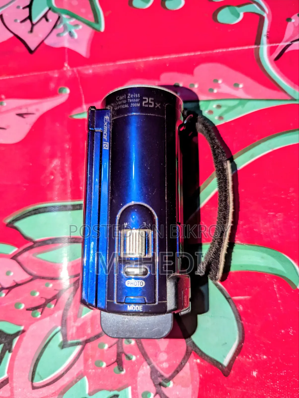 Original Sony Handycam HDR-CX150E (With Original Box & Charger)
