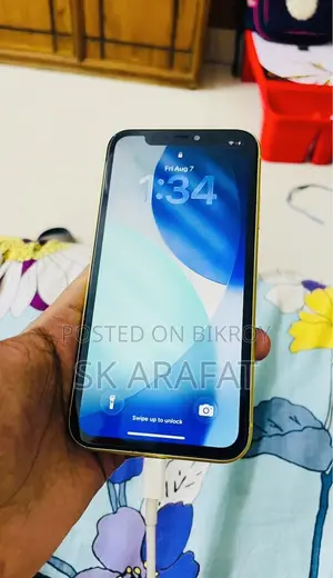 Apple iPhone 11 64 GB Yellow